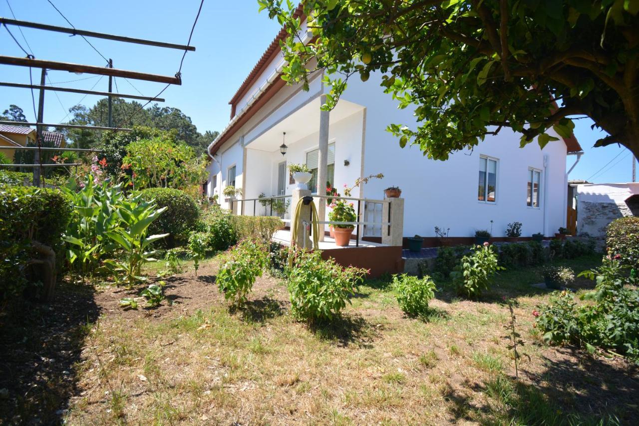 Casa Con Jardin En Vilanova De Arousa ポンテベドラ エクステリア 写真