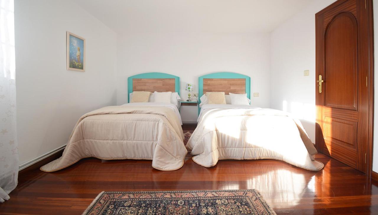 Casa Con Jardin En Vilanova De Arousa ポンテベドラ エクステリア 写真