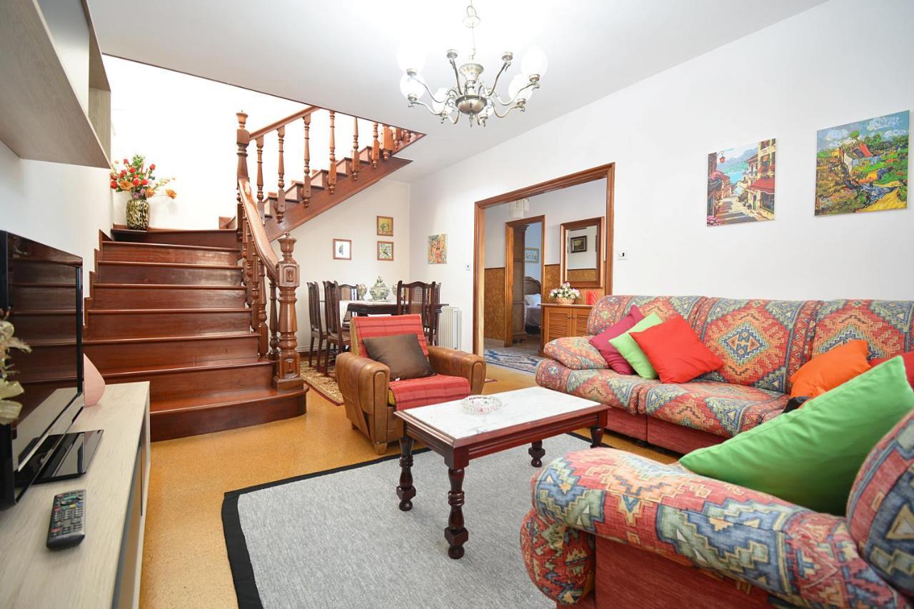 Casa Con Jardin En Vilanova De Arousa ポンテベドラ エクステリア 写真