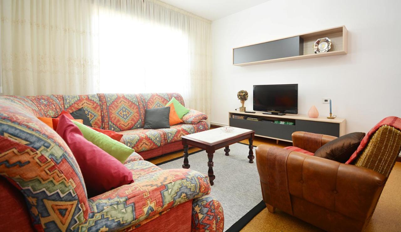 Casa Con Jardin En Vilanova De Arousa ポンテベドラ エクステリア 写真